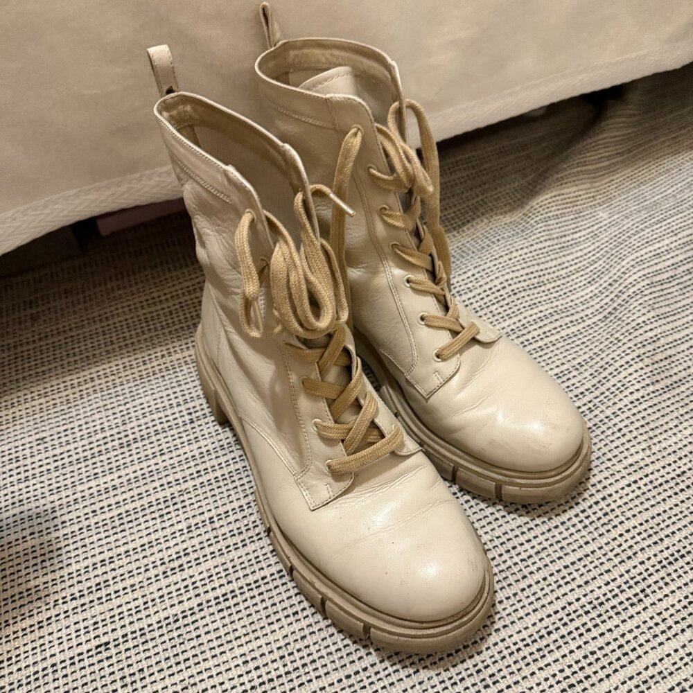 RAYE - Zola Boot in Bone White